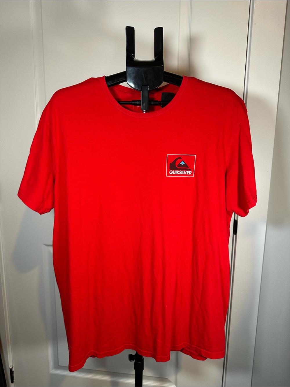 Quiksilver Men’s XL Red 100% Cotton Graphic T-Shirt Surf Skate Tee